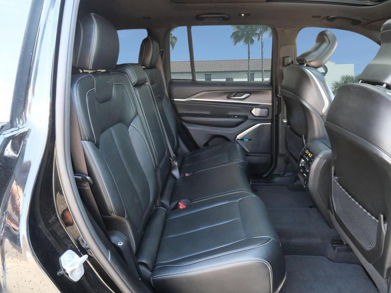 2022 Jeep Grand Cherokee Overland San Juan TX