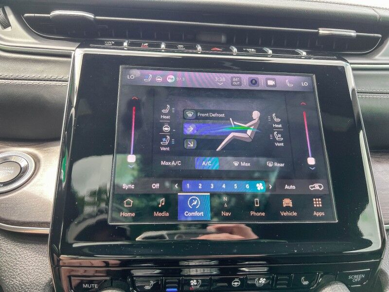 2022 Jeep Grand Cherokee Overland Wilmington NC