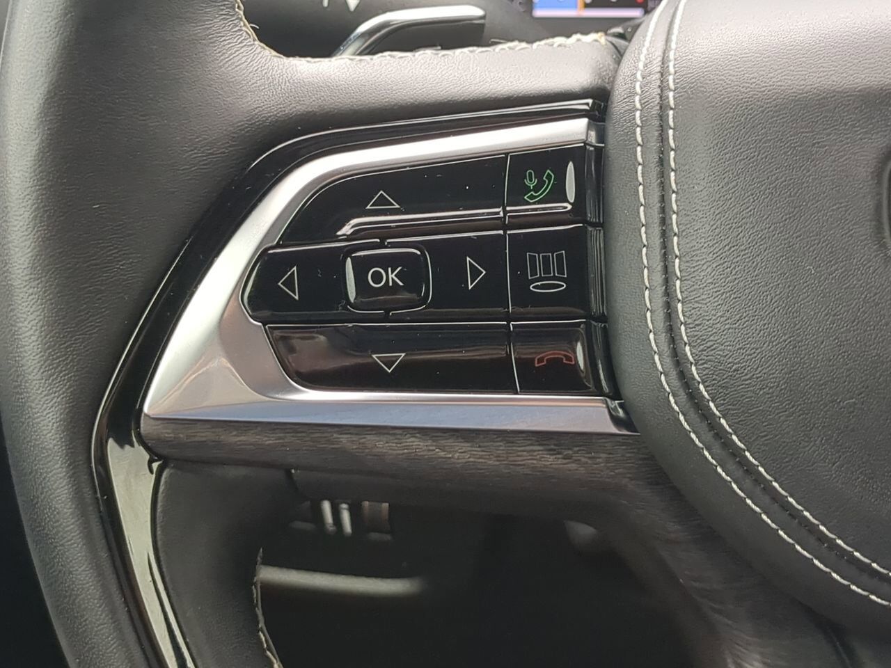 2022 Jeep Grand Cherokee Overland Winder GA