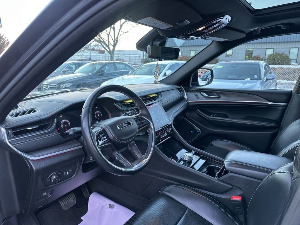 2022 Jeep Grand Cherokee Overland Worcester MA