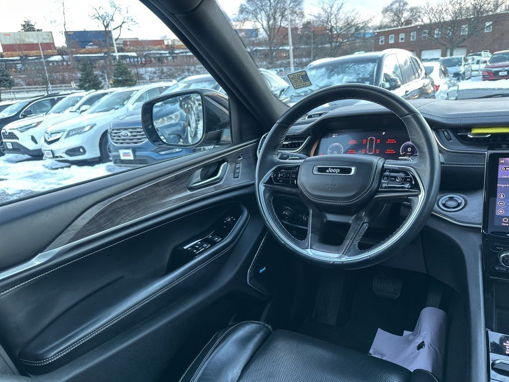 2022 Jeep Grand Cherokee Overland Worcester MA