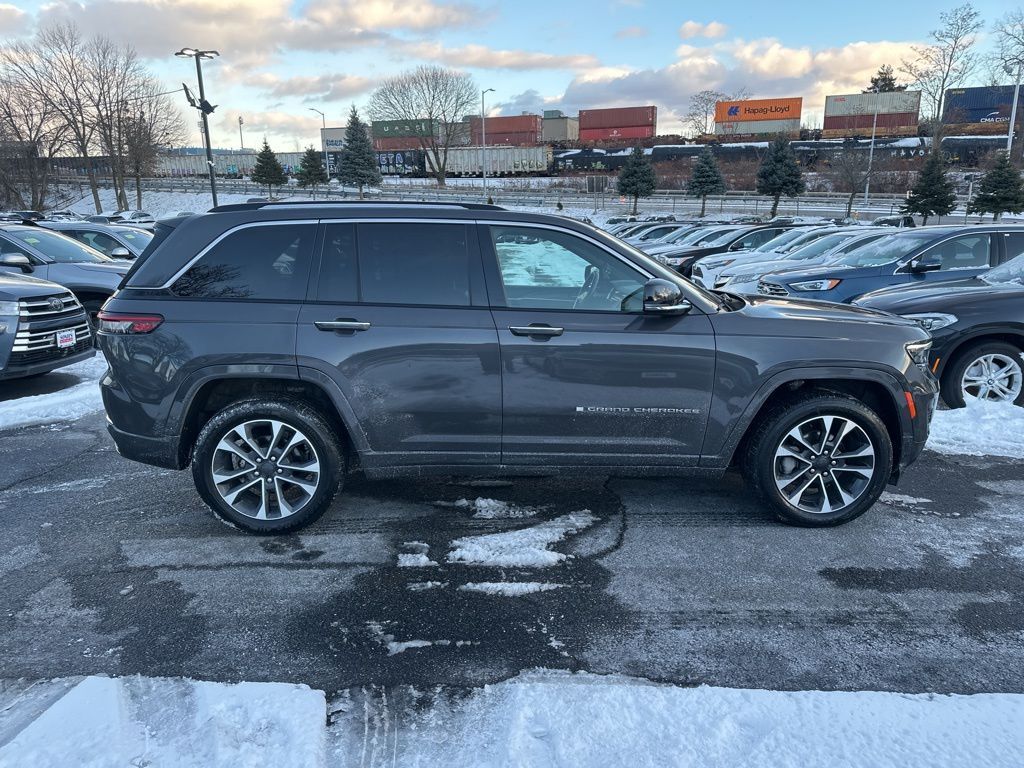 2022 Jeep Grand Cherokee Overland Worcester MA