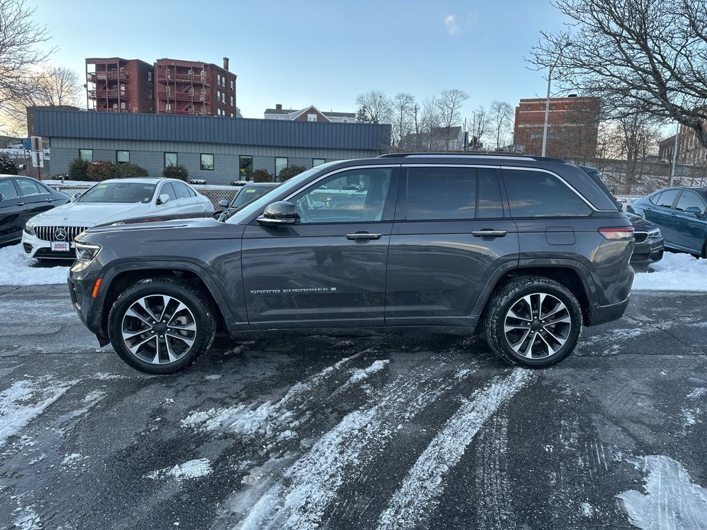 2022 Jeep Grand Cherokee Overland Worcester MA