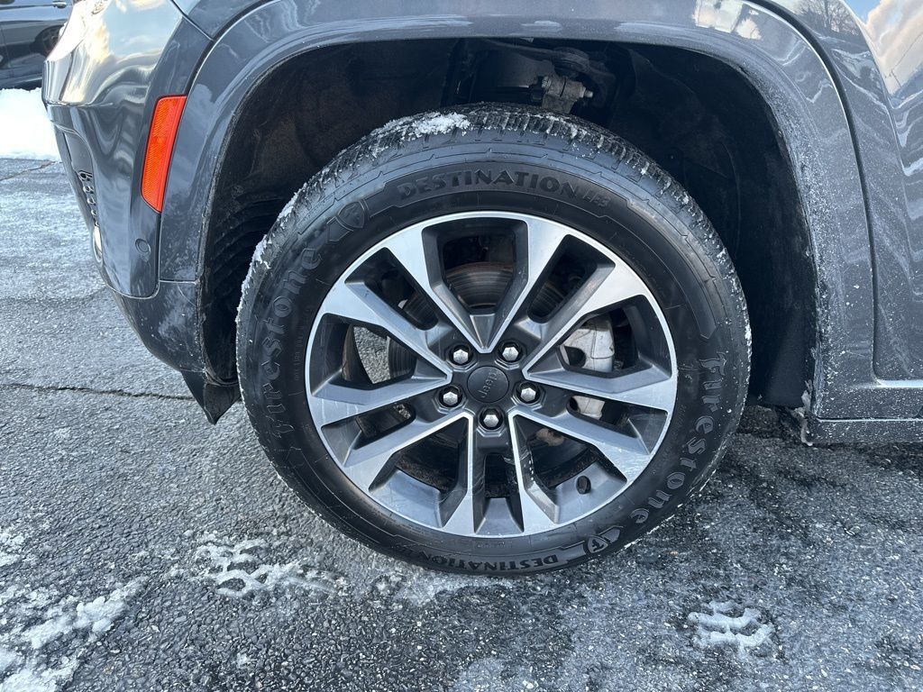 2022 Jeep Grand Cherokee Overland Worcester MA