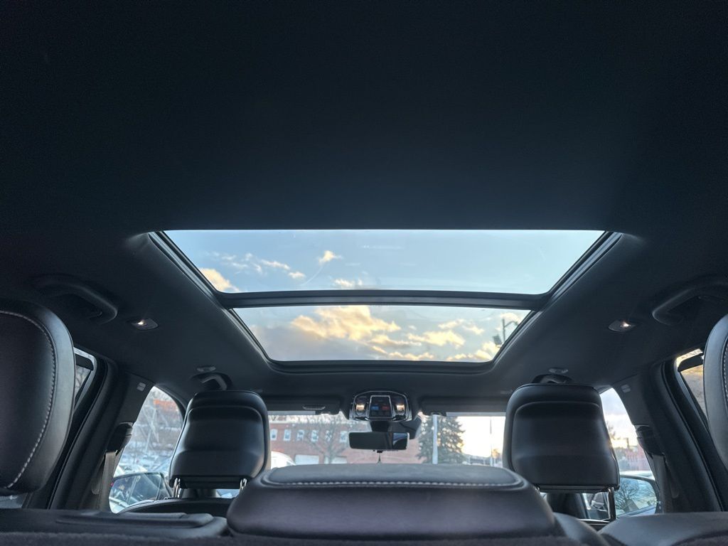 2022 Jeep Grand Cherokee Overland Worcester MA