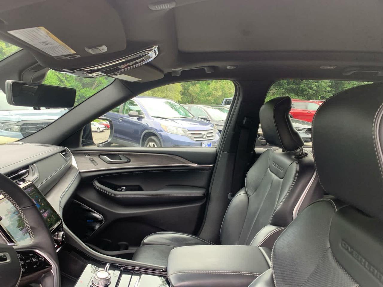 2022 Jeep Grand Cherokee Overland Dartmouth MA