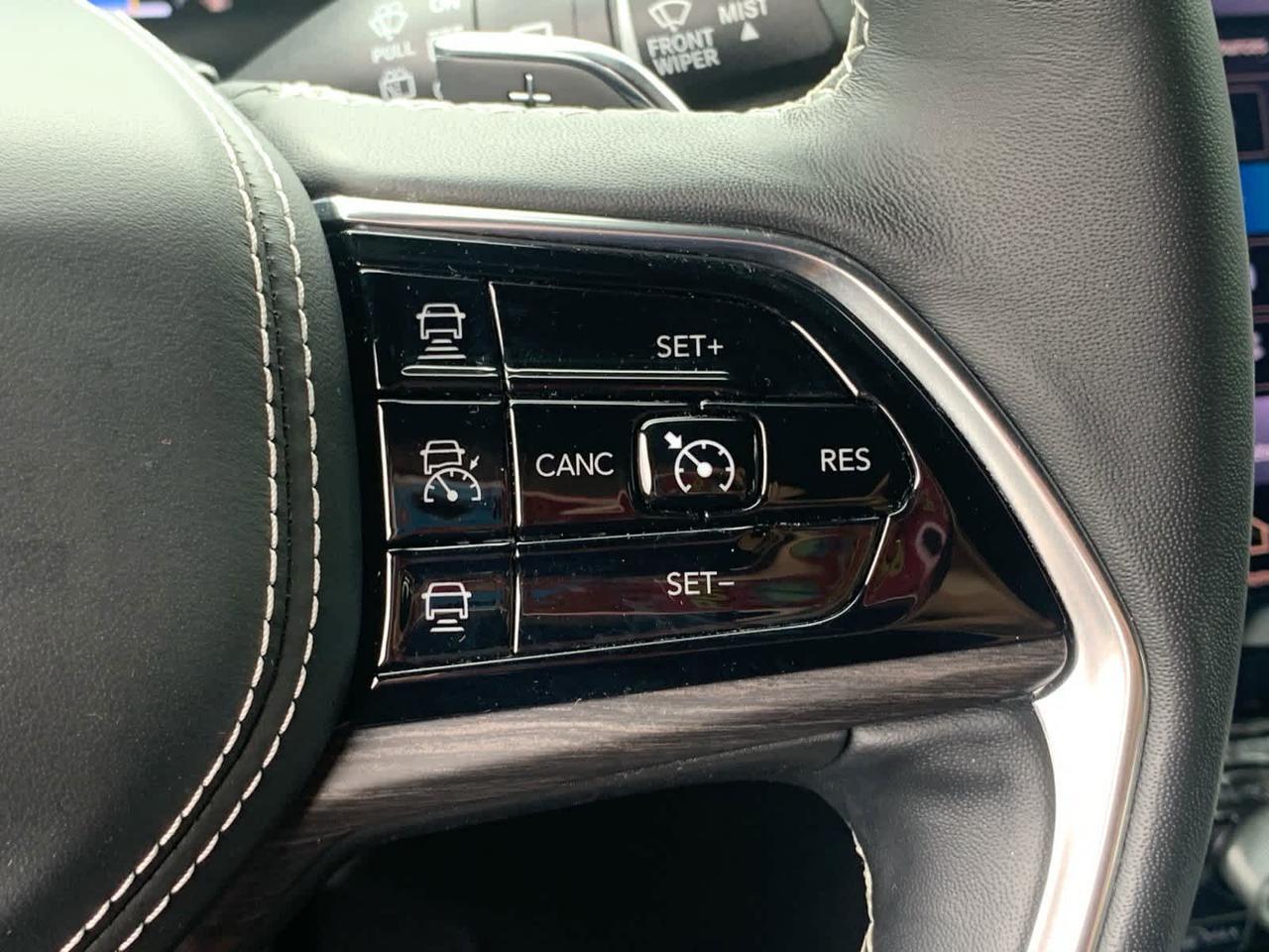 2022 Jeep Grand Cherokee Overland Dartmouth MA