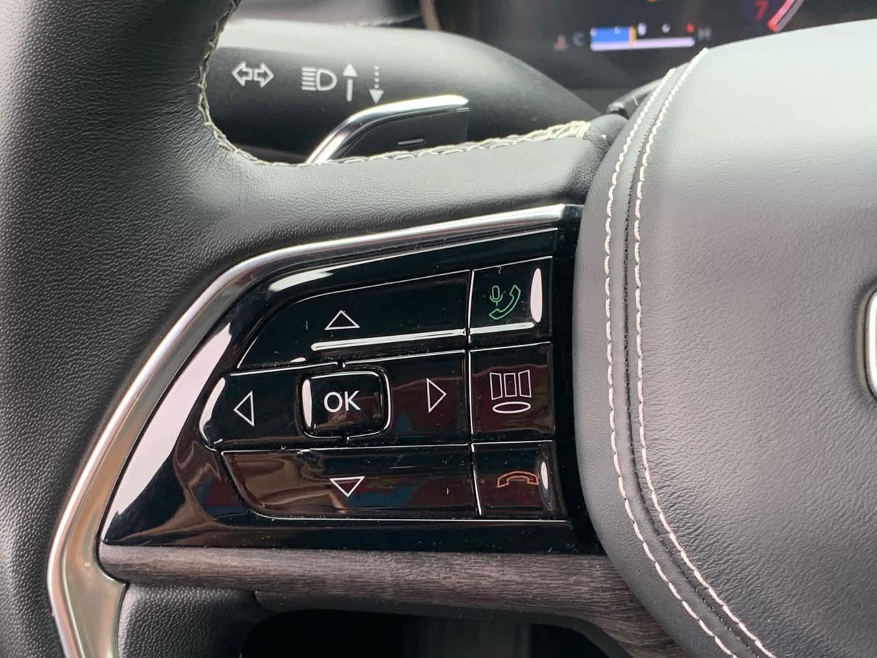 2022 Jeep Grand Cherokee Overland Dartmouth MA