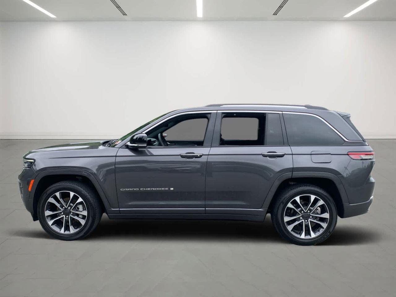 2022 Jeep Grand Cherokee Overland Dartmouth MA