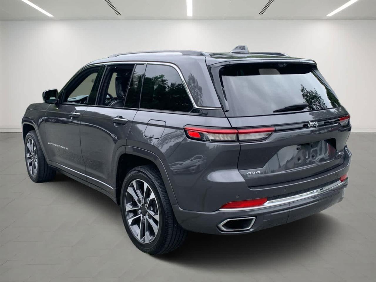 2022 Jeep Grand Cherokee Overland Dartmouth MA