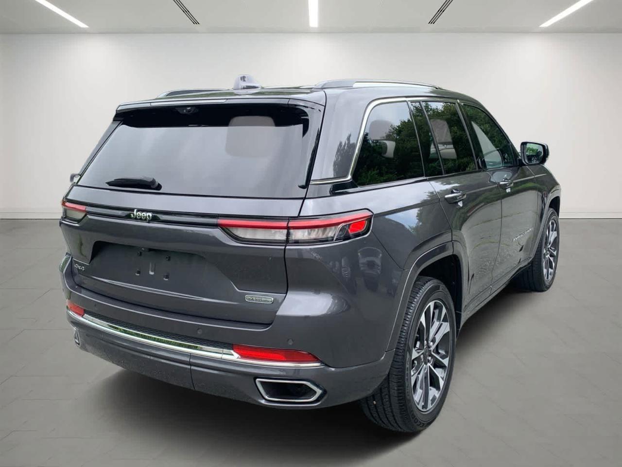 2022 Jeep Grand Cherokee Overland Dartmouth MA