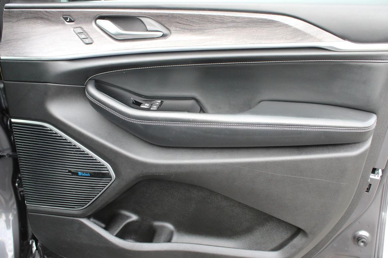 2022 Jeep Grand Cherokee Overland Stafford VA