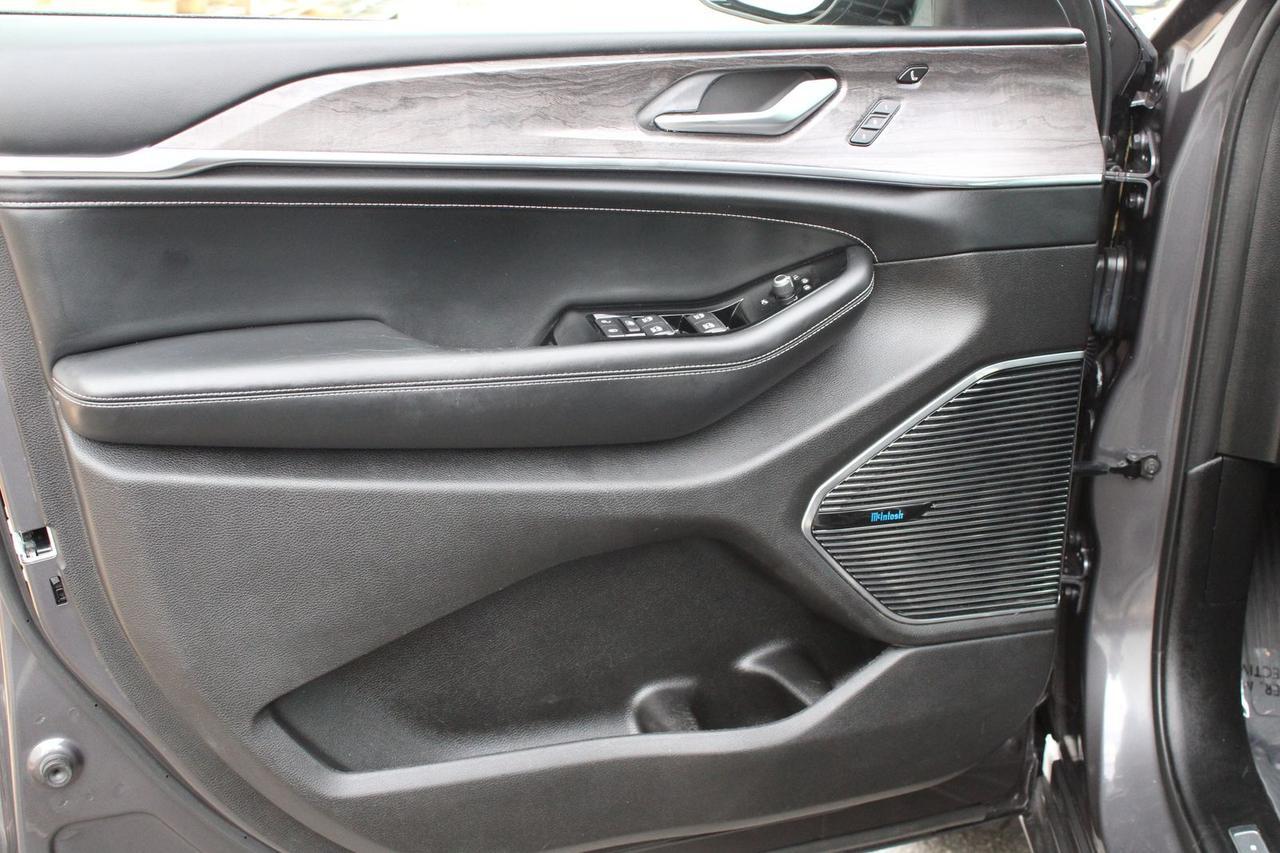 2022 Jeep Grand Cherokee Overland Stafford VA