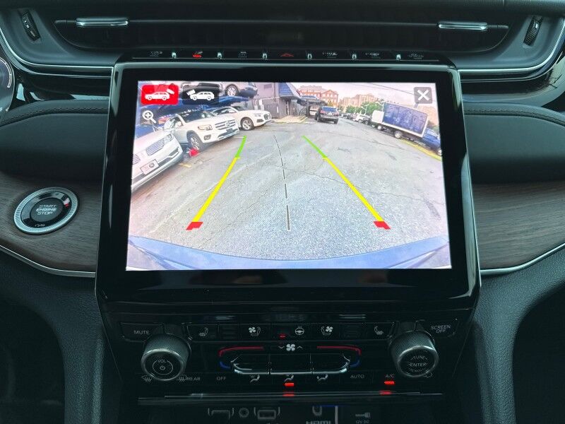 2022 Jeep Grand Cherokee Summit 4WD Arlington VA