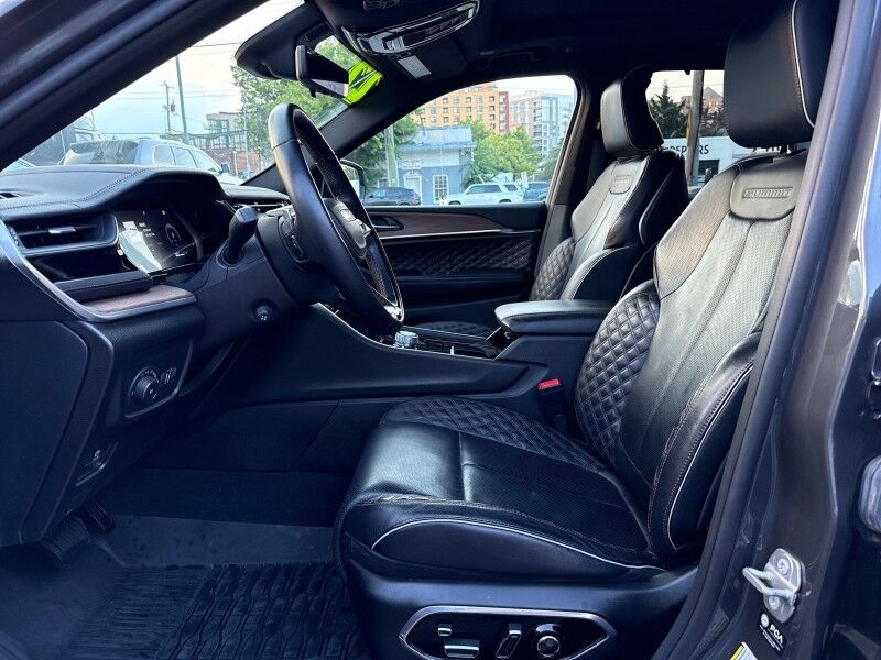 2022 Jeep Grand Cherokee Summit 4WD Arlington VA