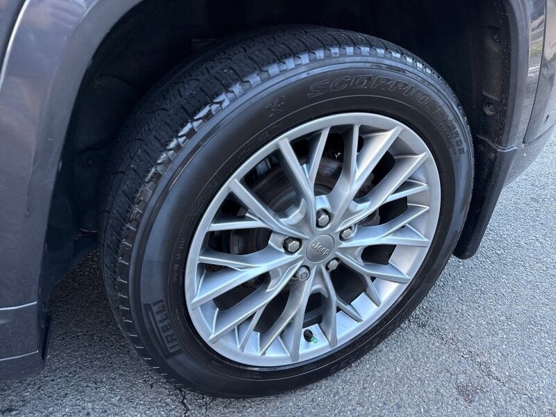 2022 Jeep Grand Cherokee Summit 4WD Arlington VA