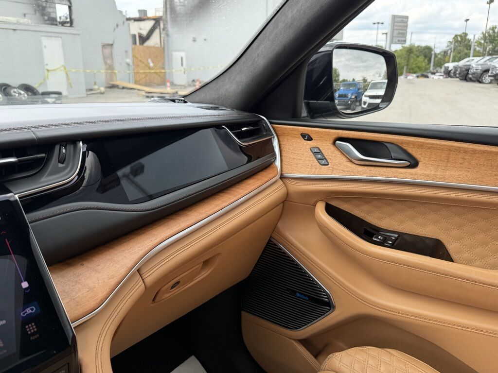 2022 Jeep Grand Cherokee Summit Crestwood KY