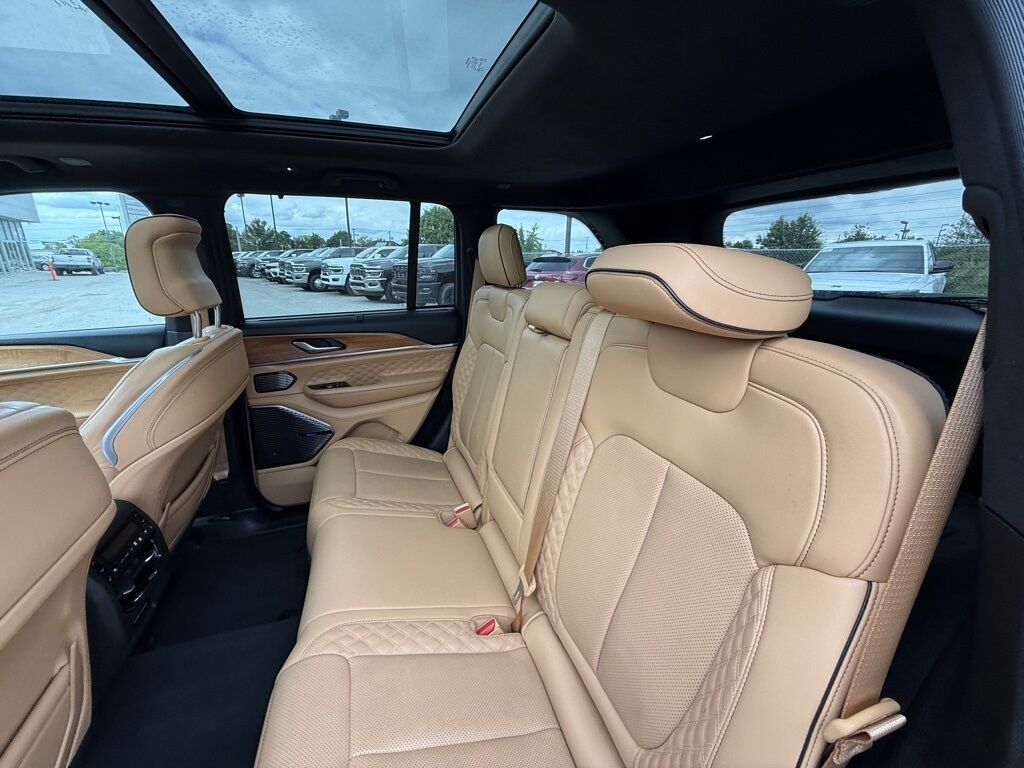2022 Jeep Grand Cherokee Summit Crestwood KY