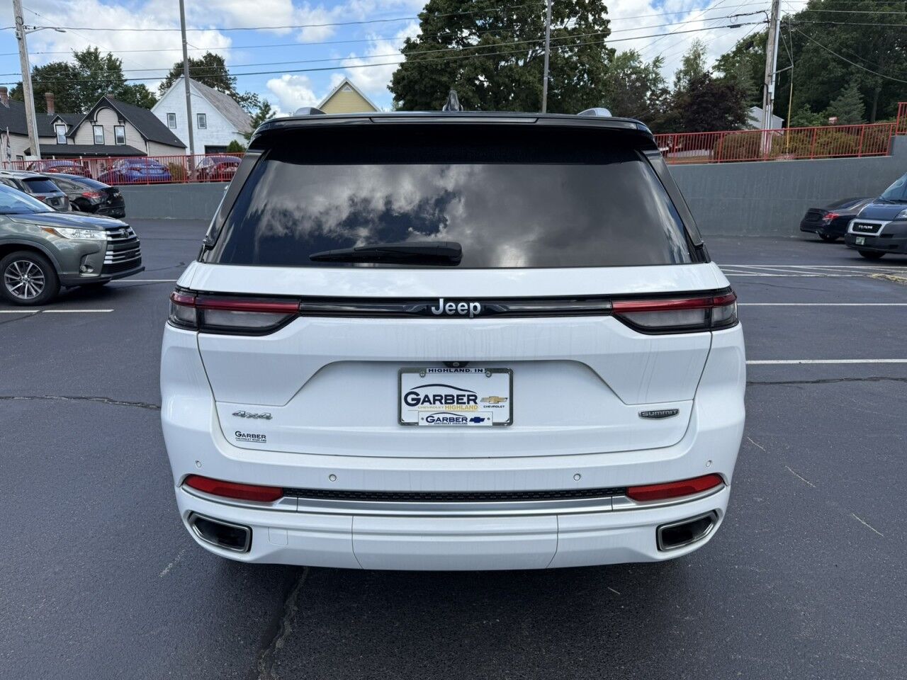 2022 Jeep Grand Cherokee Summit Fitchburg MA