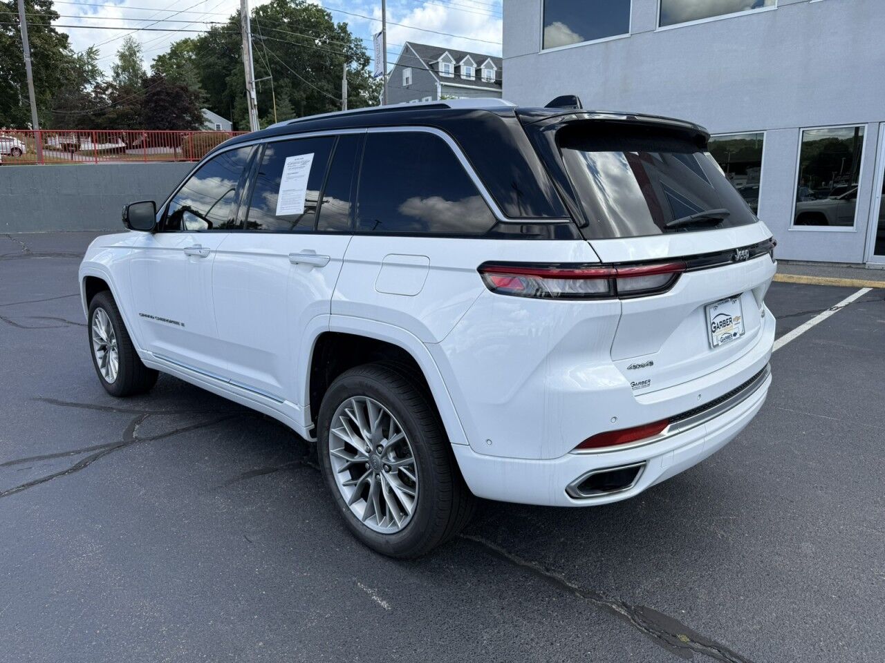 2022 Jeep Grand Cherokee Summit Fitchburg MA