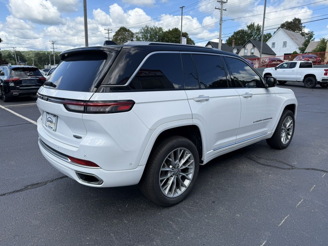 2022 Jeep Grand Cherokee Summit Fitchburg MA