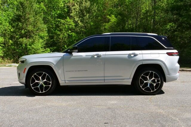 2022 Jeep Grand Cherokee Summit Reserve 4WD / ProTech Group / 5.7L V8! High Point NC