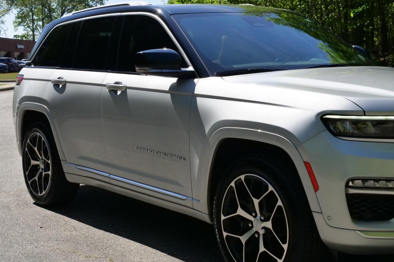2022 Jeep Grand Cherokee Summit Reserve 4WD / ProTech Group / 5.7L V8! High Point NC