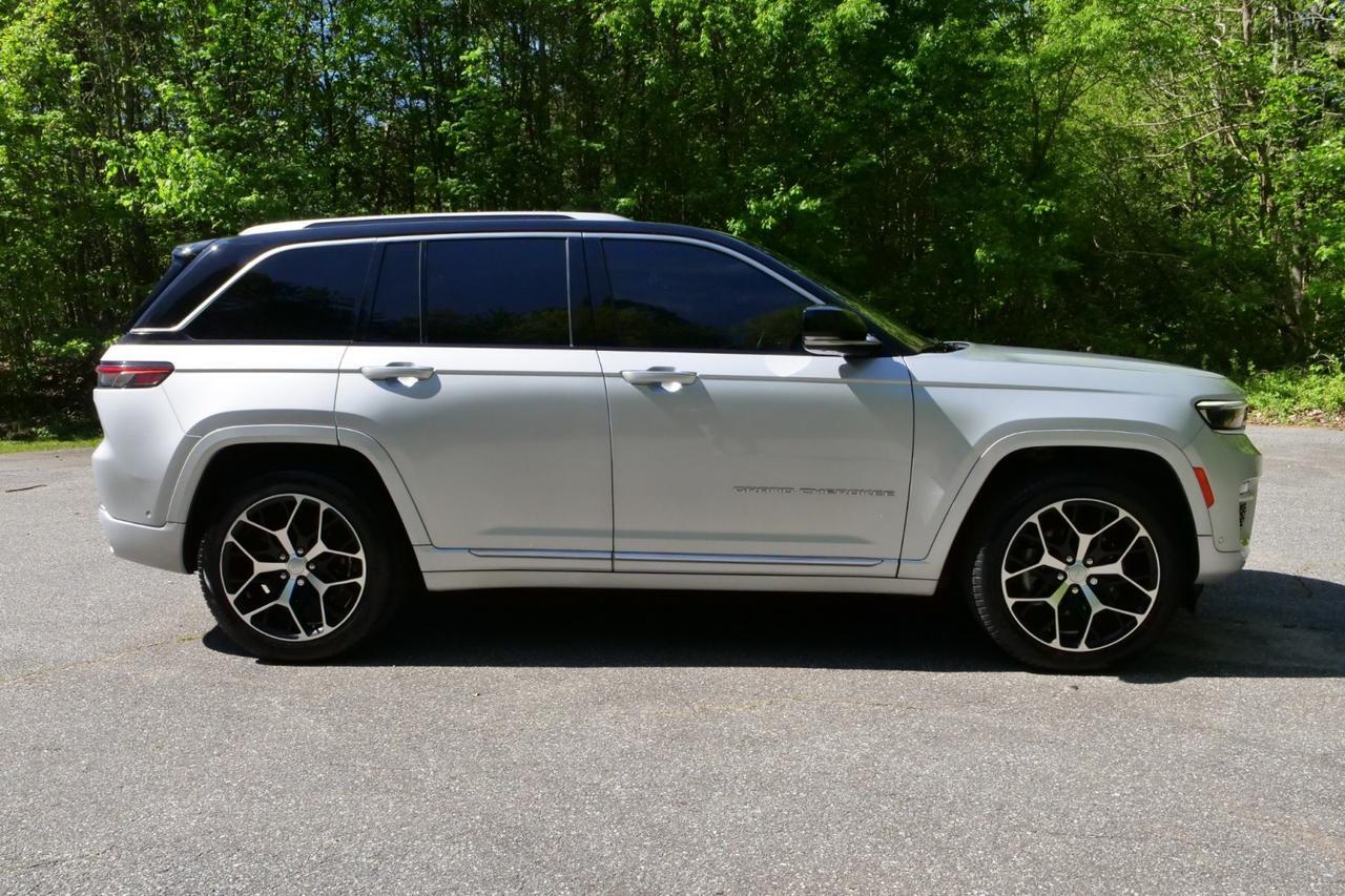 2022 Jeep Grand Cherokee Summit Reserve 4WD / ProTech Group / 5.7L V8! High Point NC