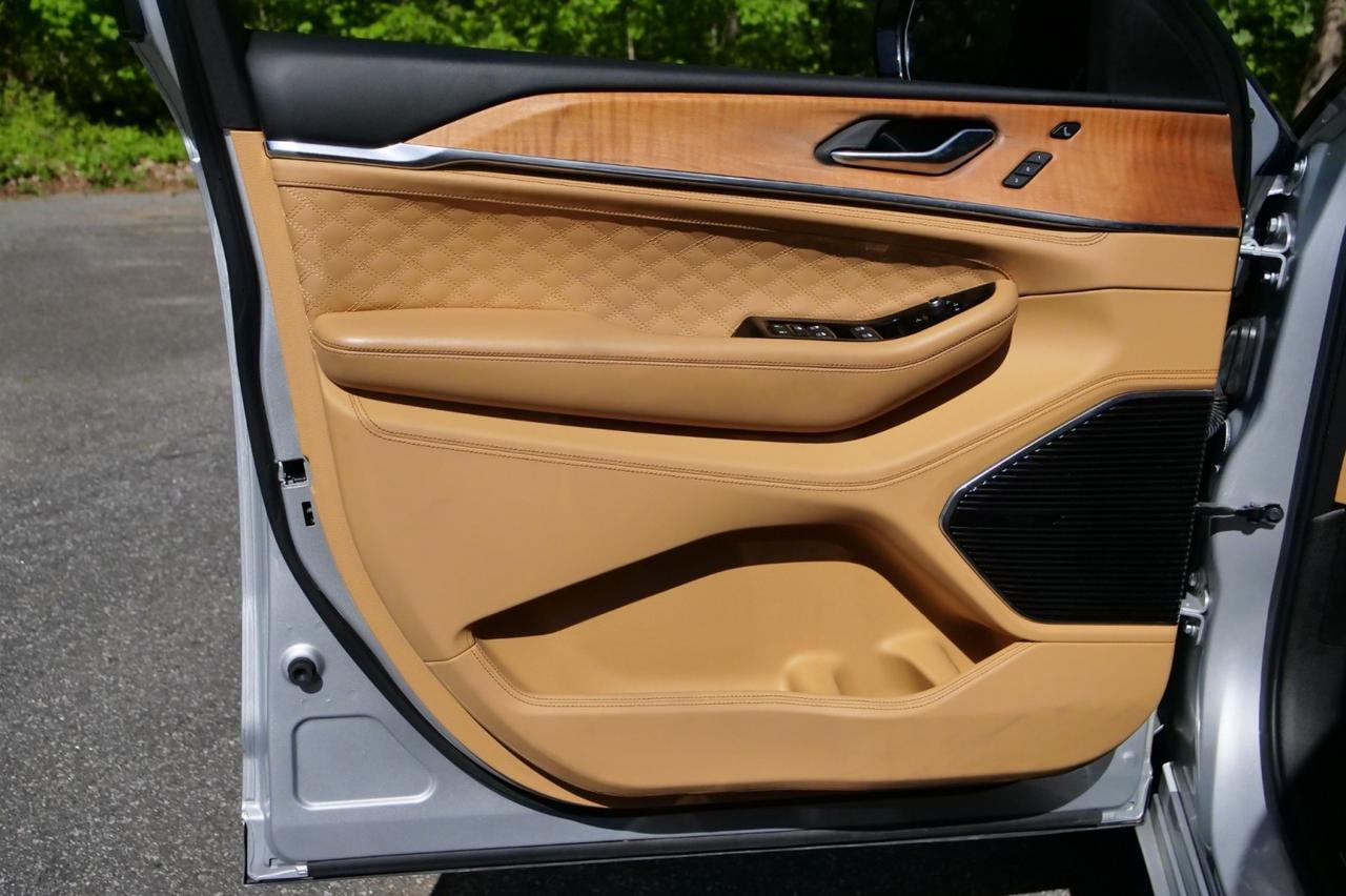 2022 Jeep Grand Cherokee Summit Reserve 4WD / ProTech Group / 5.7L V8! Lincolnton NC