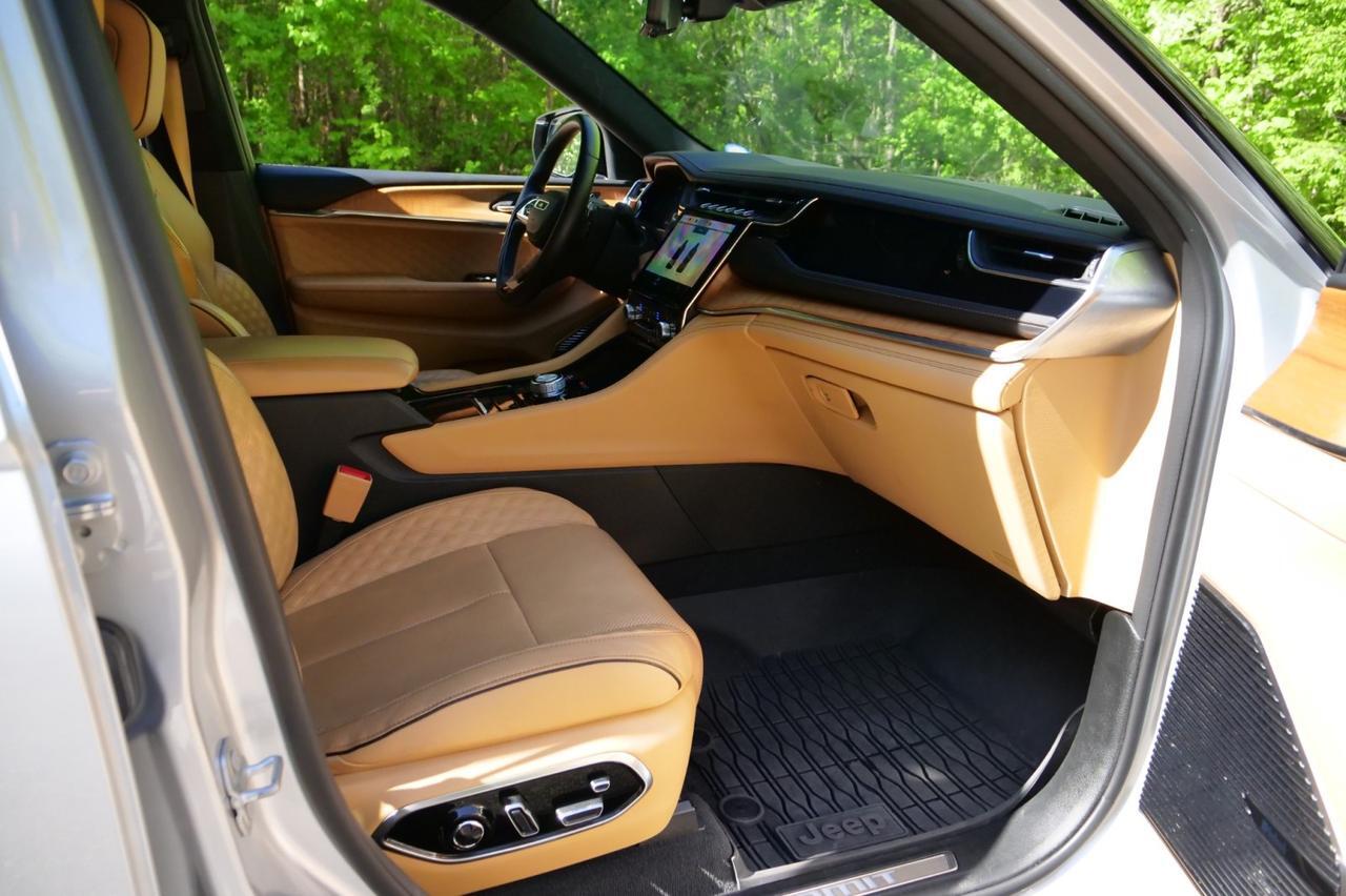 2022 Jeep Grand Cherokee Summit Reserve 4WD / ProTech Group / 5.7L V8! Lincolnton NC