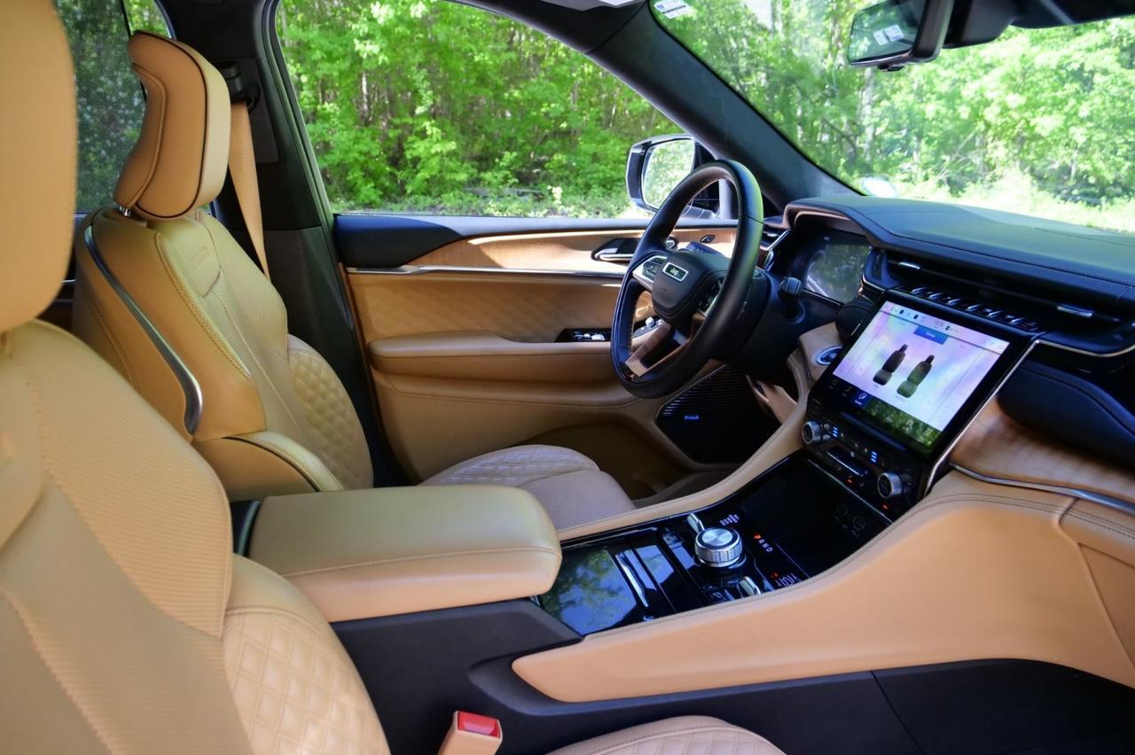 2022 Jeep Grand Cherokee Summit Reserve 4WD / ProTech Group / 5.7L V8! Lincolnton NC