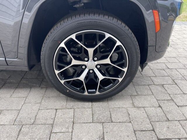 2022 Jeep Grand Cherokee Summit Reserve HEMI Marshfield MA