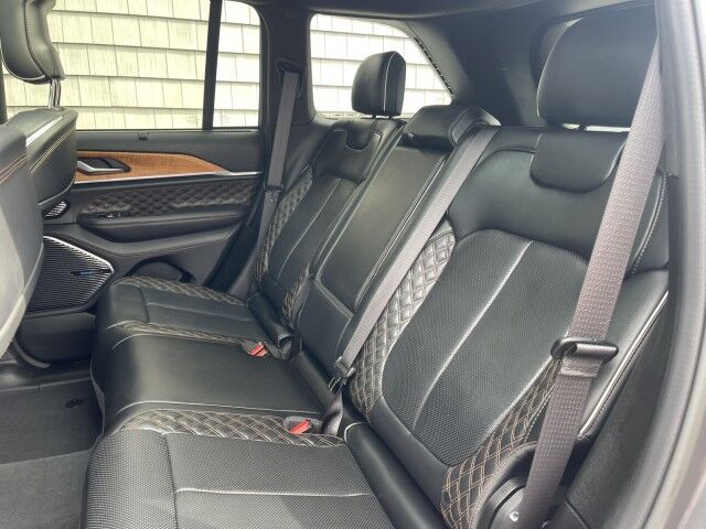 2022 Jeep Grand Cherokee Summit Reserve HEMI Marshfield MA