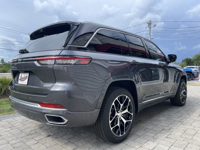 2022 Jeep Grand Cherokee Summit Reserve HEMI Marshfield MA