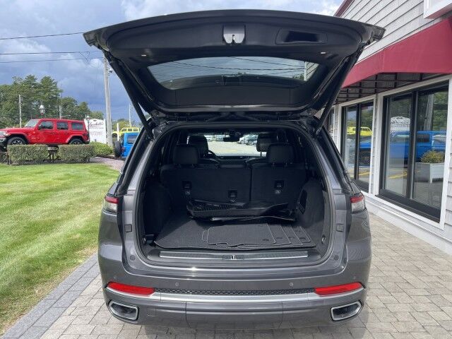 2022 Jeep Grand Cherokee Summit Reserve HEMI Marshfield MA