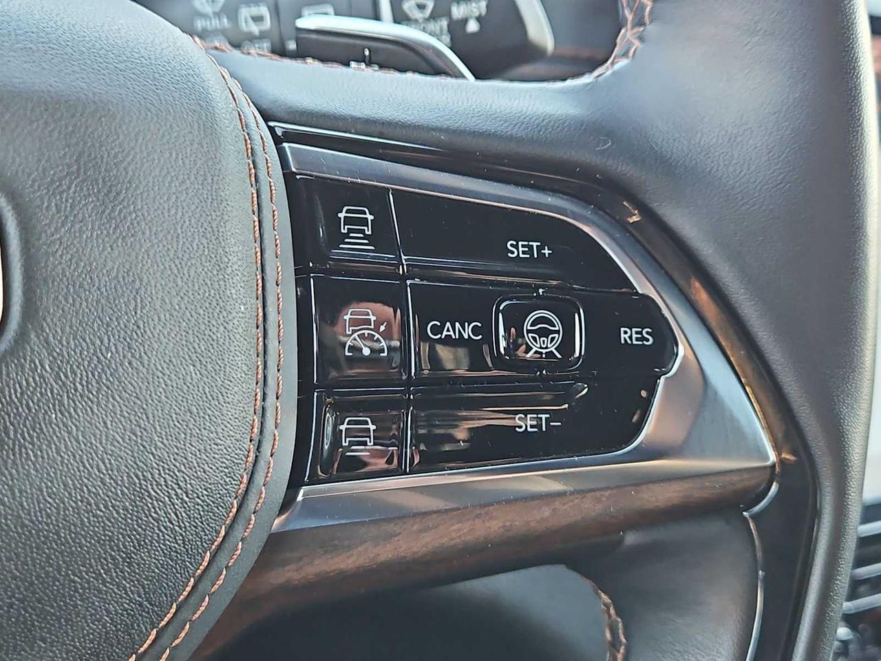 2022 Jeep Grand Cherokee Summit Irving TX