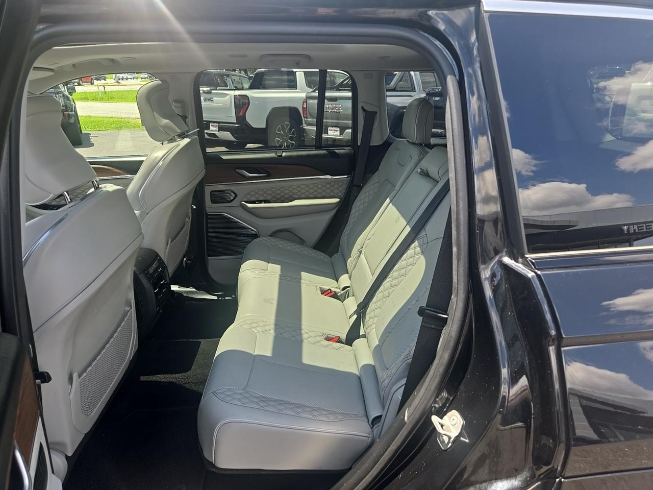 2022 Jeep Grand Cherokee Summit Fredericksburg VA