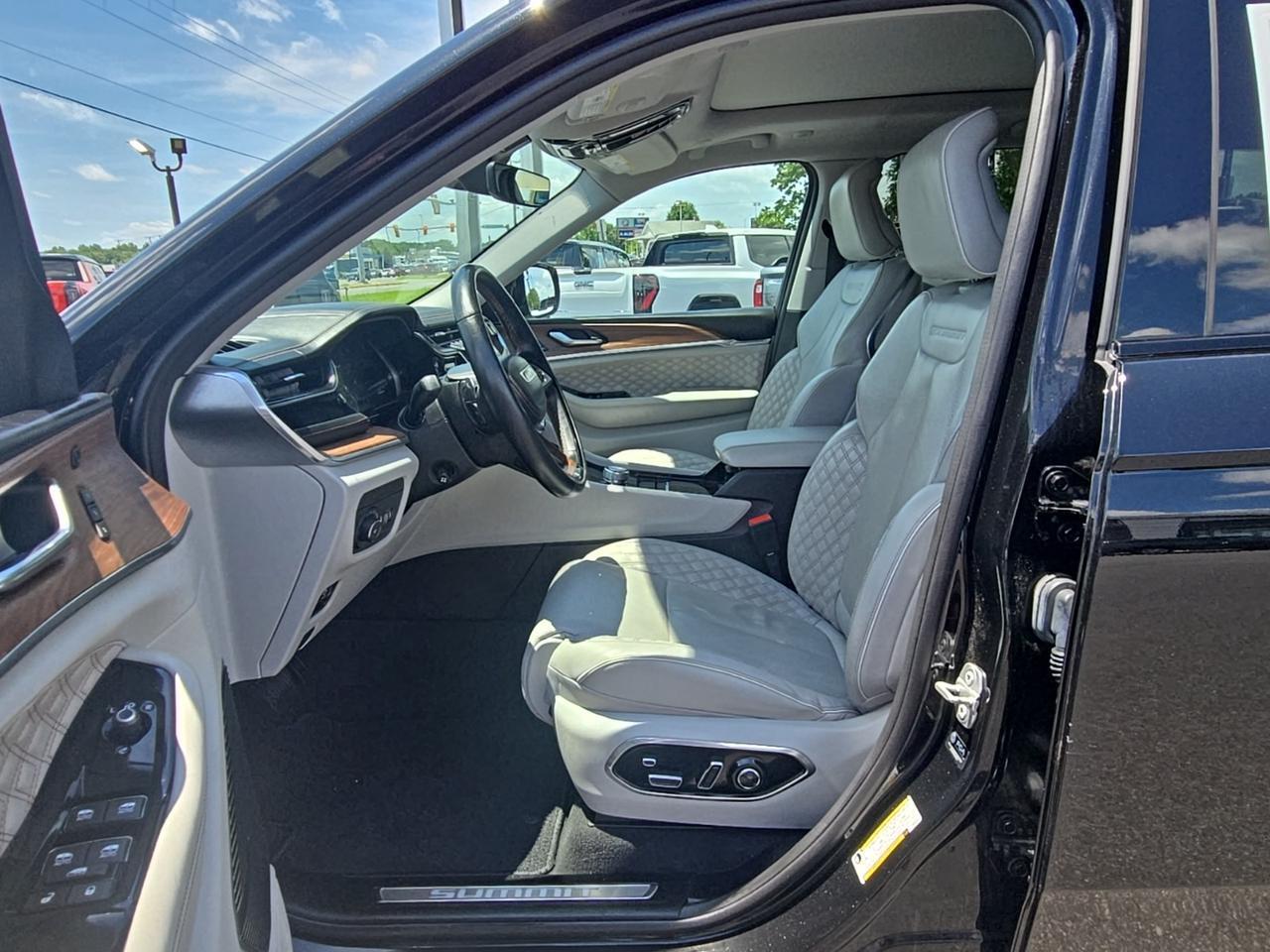2022 Jeep Grand Cherokee Summit Fredericksburg VA