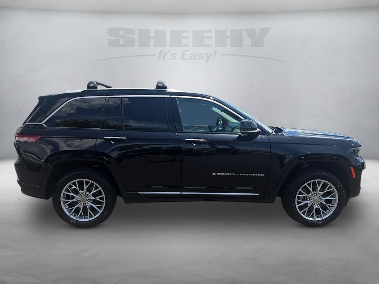 2022 Jeep Grand Cherokee Summit Fredericksburg VA