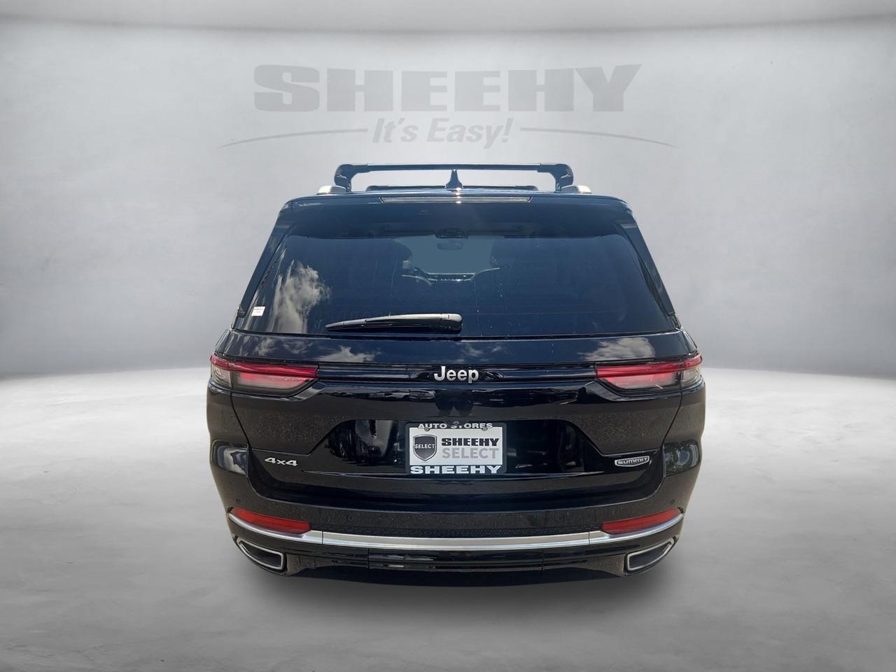 2022 Jeep Grand Cherokee Summit Fredericksburg VA