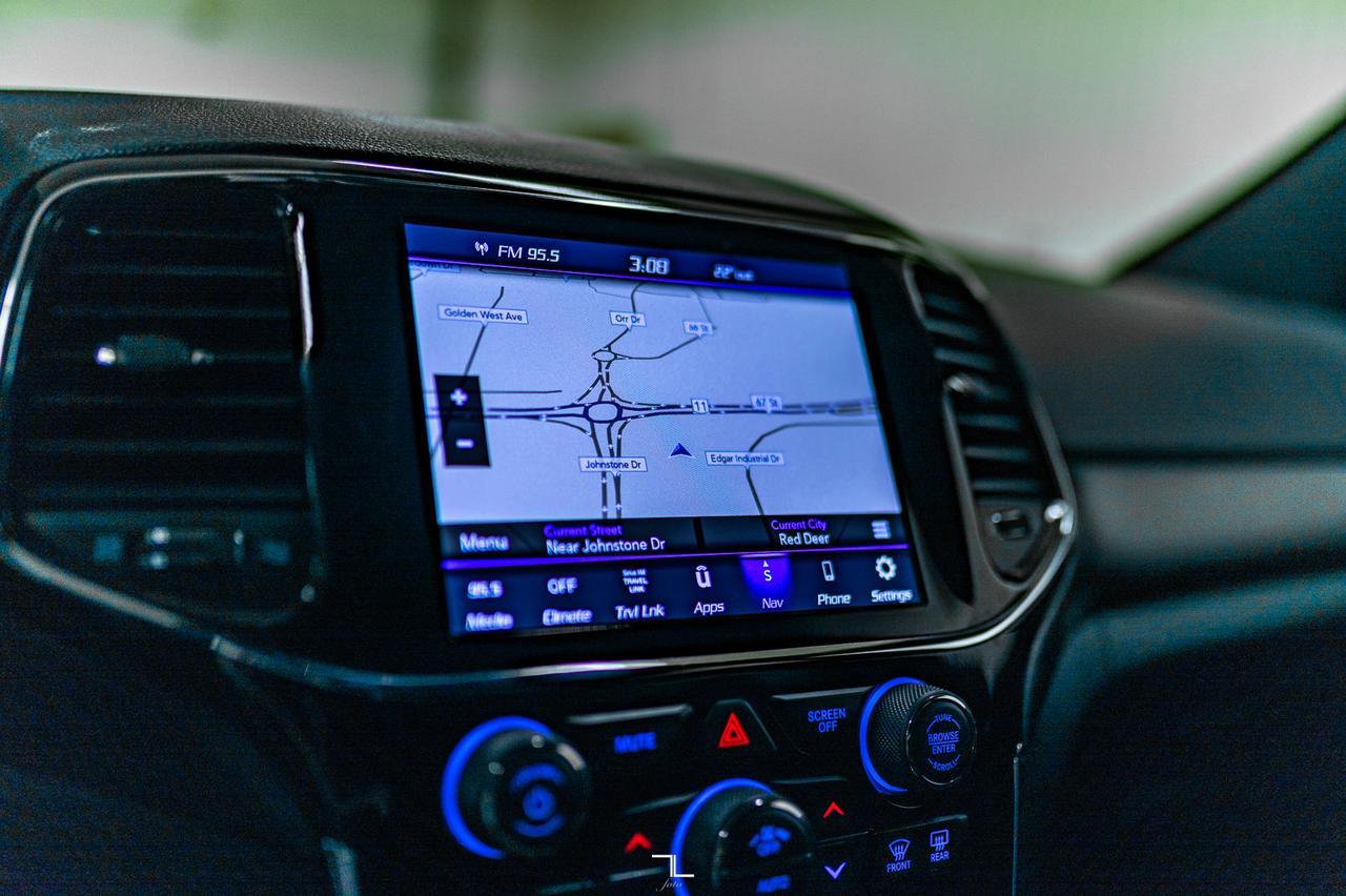 2022 Jeep Grand Cherokee WK 4x4 Altitude Leather Nav BCam Red Deer AB