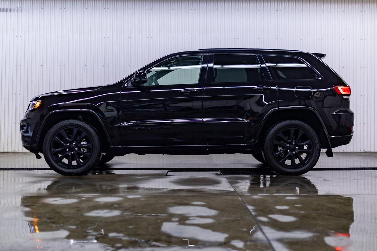 2022 Jeep Grand Cherokee WK 4x4 Altitude Leather Roof Nav Red Deer AB