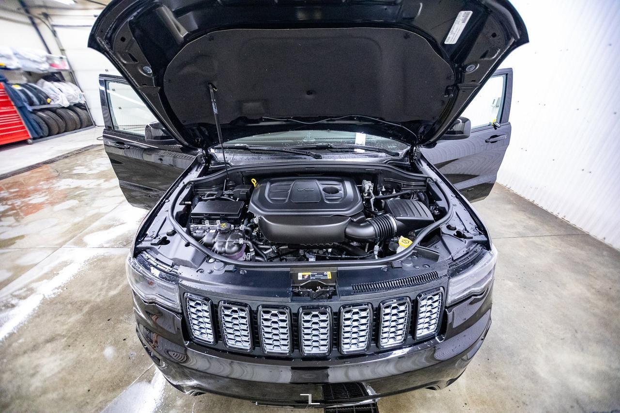 2022 Jeep Grand Cherokee WK 4x4 Altitude Leather Roof Nav Red Deer AB