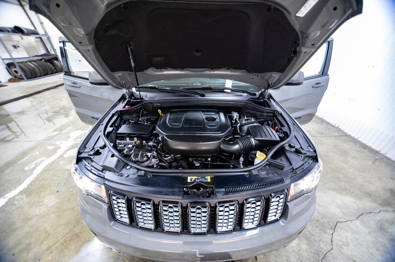 2022 Jeep Grand Cherokee WK 4x4 Altitude Leather Roof Nav Red Deer AB