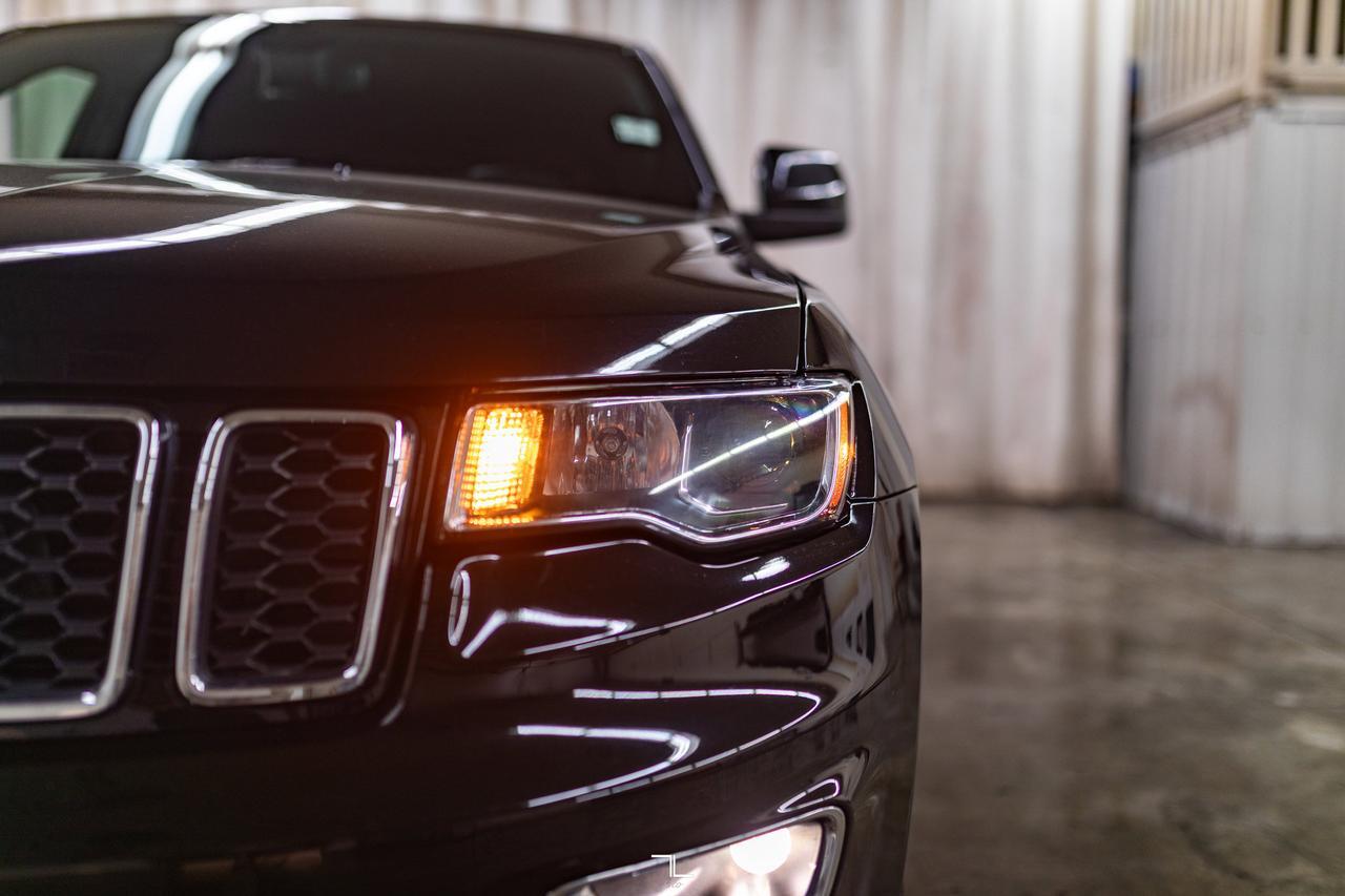 2022 Jeep Grand Cherokee WK 4x4 Laredo Nav BCam Red Deer AB