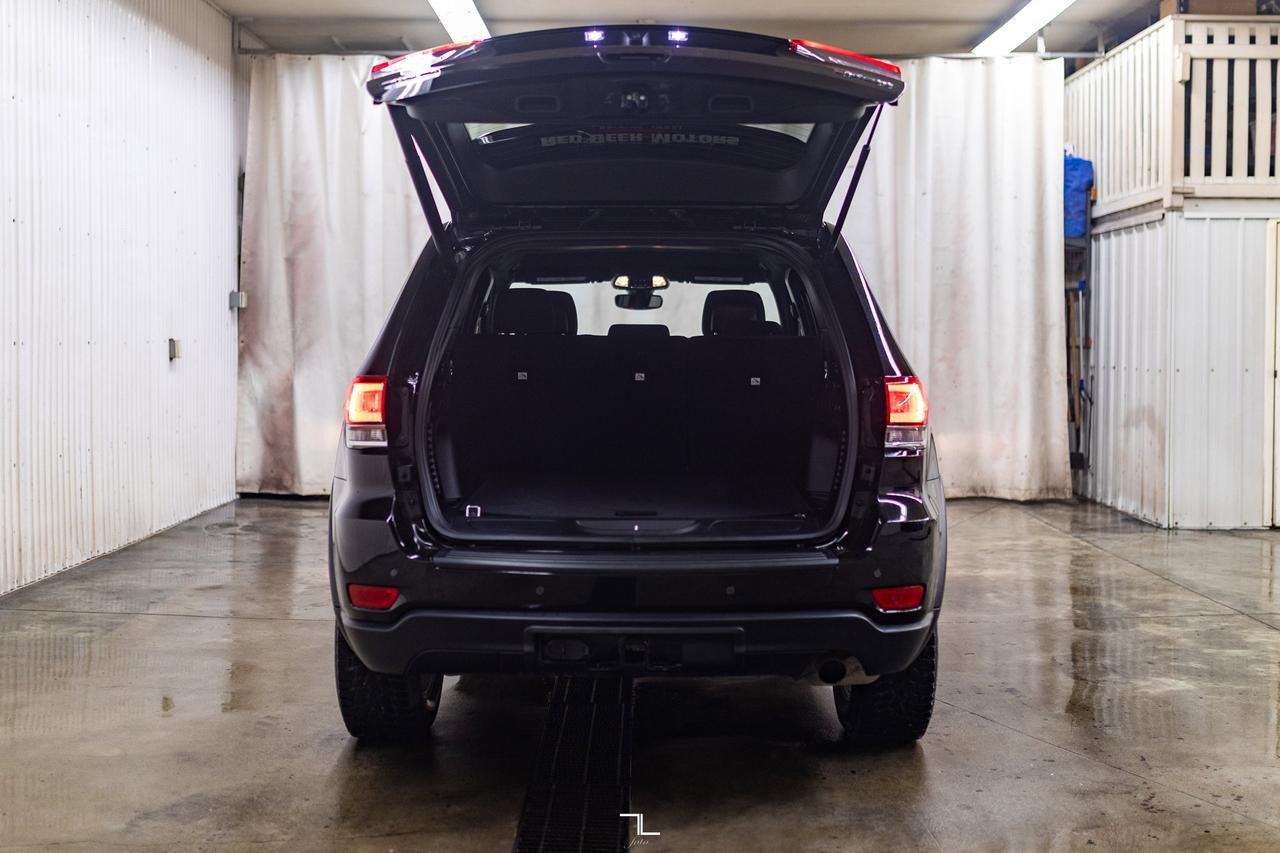 2022 Jeep Grand Cherokee WK 4x4 Laredo Nav BCam Red Deer AB