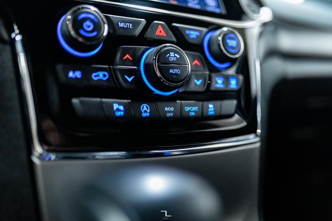 2022 Jeep Grand Cherokee WK 4x4 Laredo Nav BCam Red Deer AB