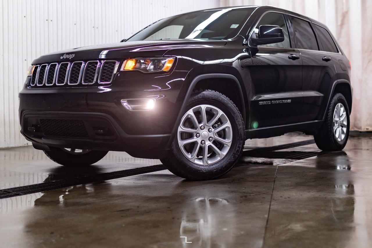 2022 Jeep Grand Cherokee WK 4x4 Laredo Nav BCam Red Deer AB