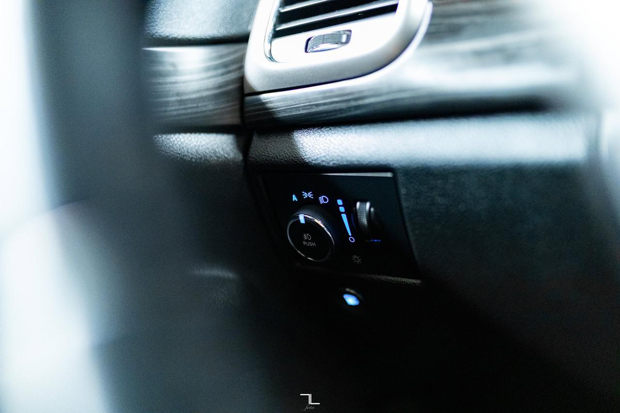 2022 Jeep Grand Cherokee WK 4x4 Laredo Nav BCam Red Deer AB