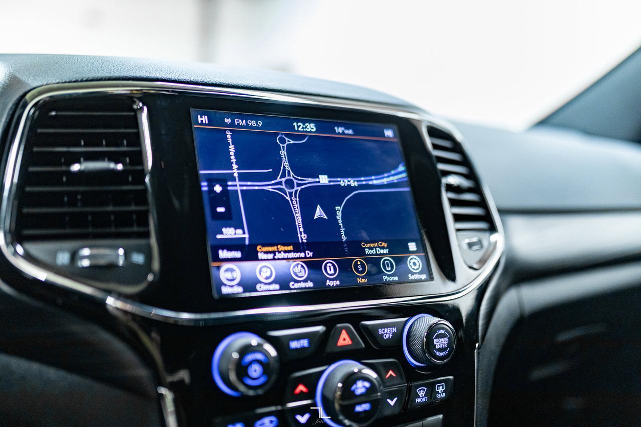 2022 Jeep Grand Cherokee WK 4x4 Laredo Nav BCam Red Deer AB